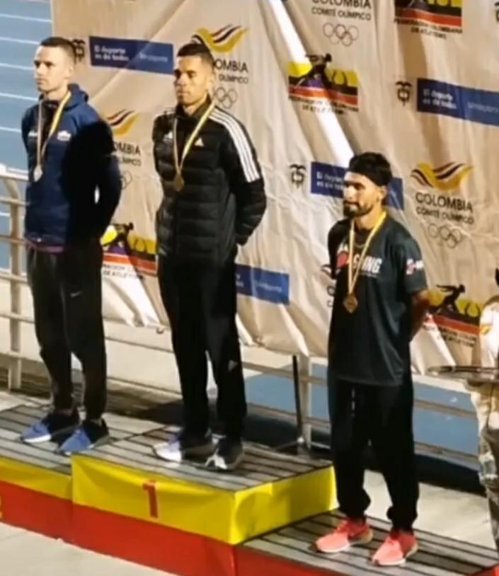 GERALD GIRALDO VUELVE A LA COMPETENCIA CON UN TÍTULO NACIONAL